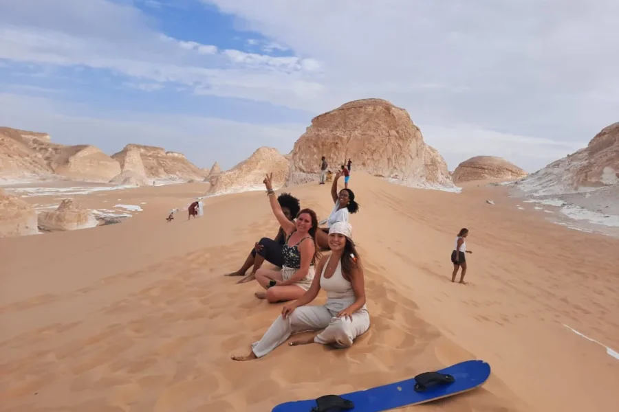White Desert Safari & Stargazing (2 Days / 1 Night)